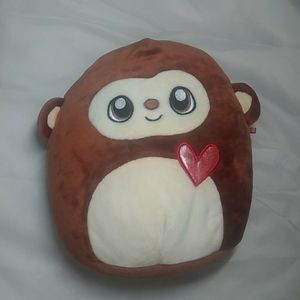 Squishmallow momo